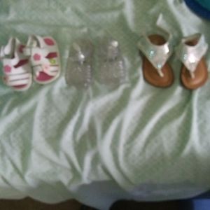 3Carters&Trinkets baby girl sandals sizes 2